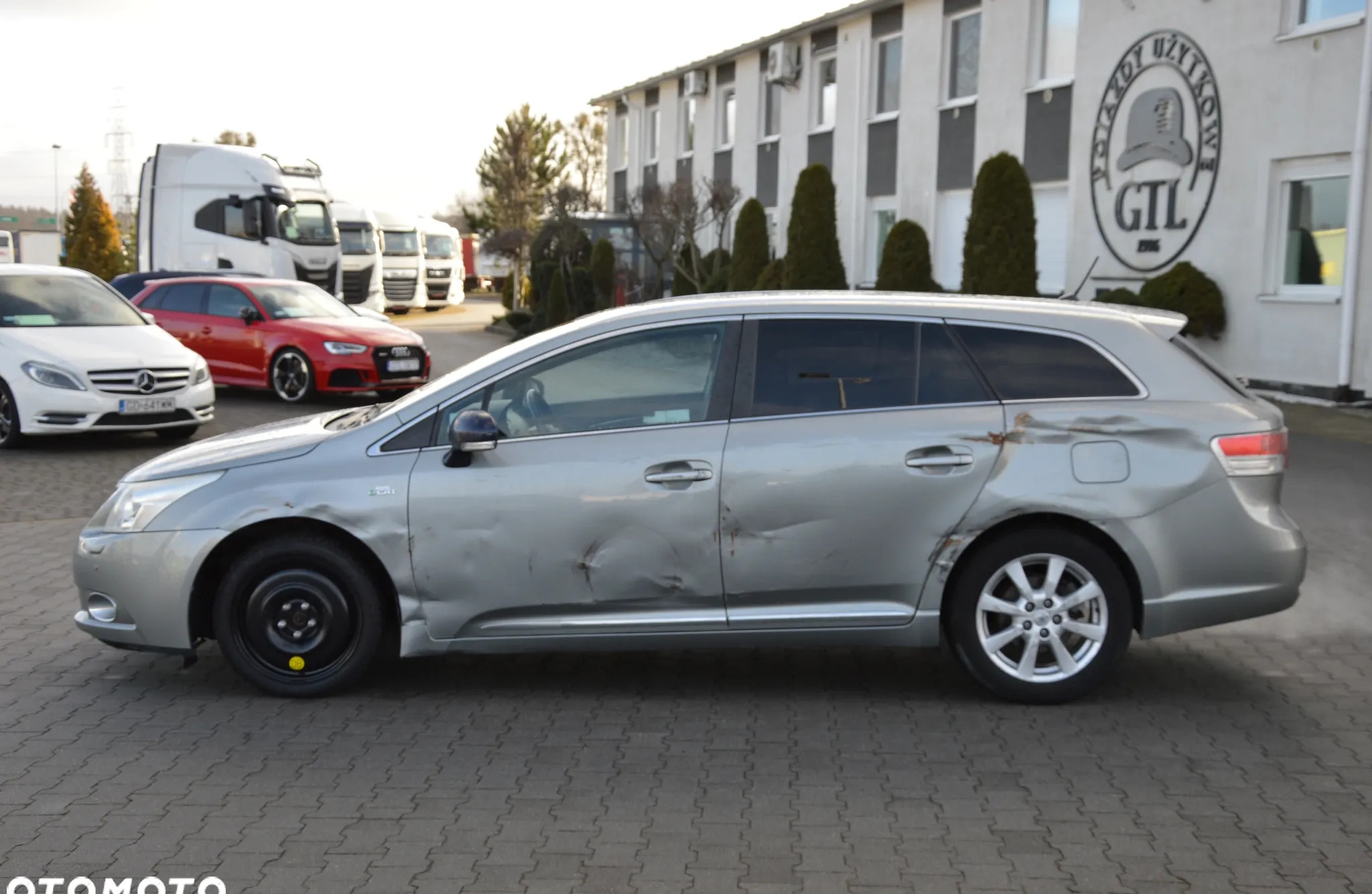 Toyota Avensis cena 10455 przebieg: 302365, rok produkcji 2010 z Chocz małe 254